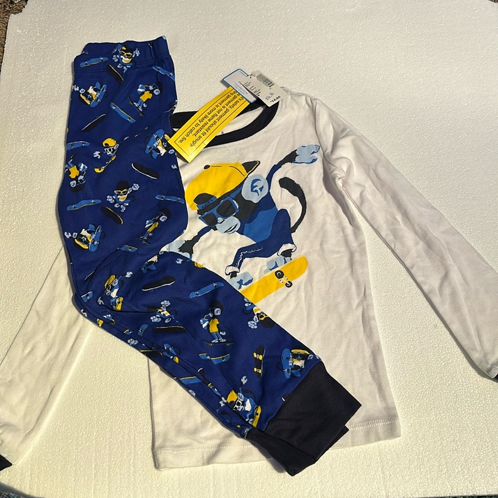 Children’s place pajamas size 6